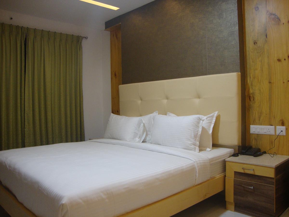 Hotel Mahi'S Gateway Coimbatore Exteriör bild