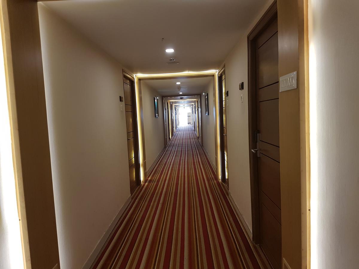 Hotel Mahi'S Gateway Coimbatore Exteriör bild